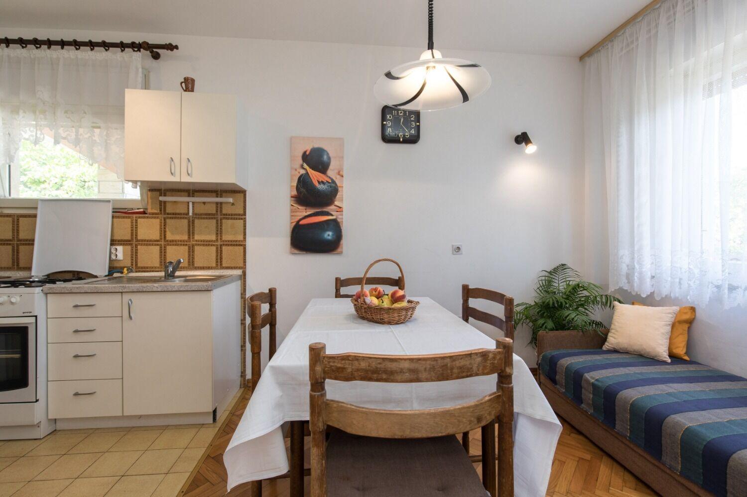 Apartments Kate - 100 M From Beach マリンスカ エクステリア 写真