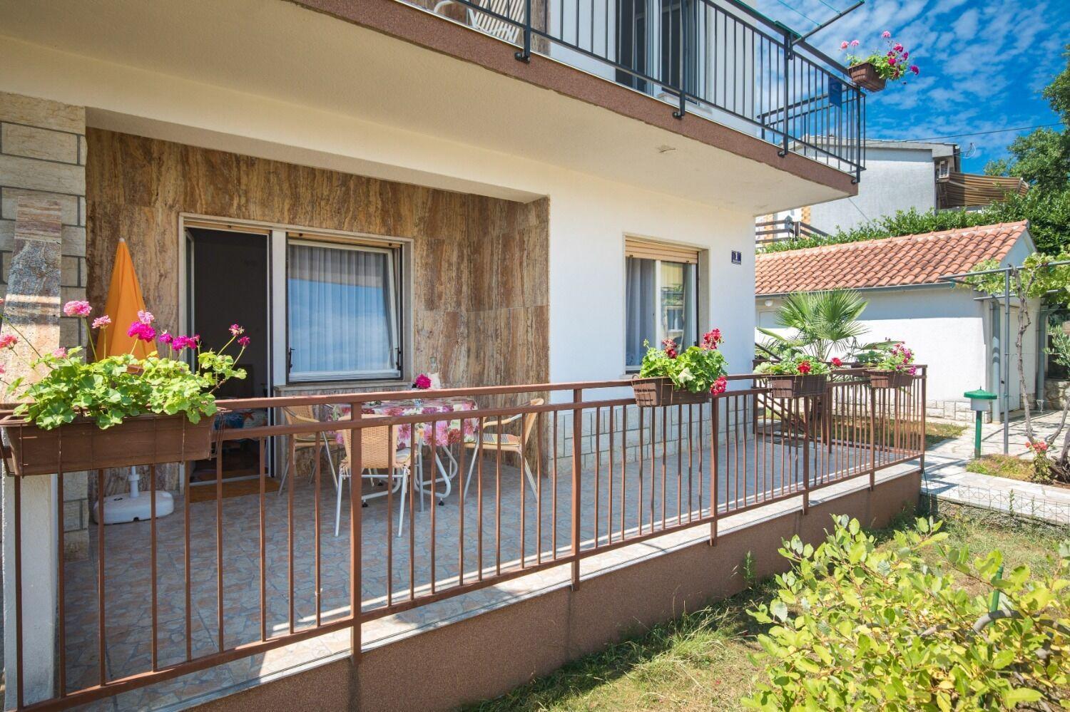 Apartments Kate - 100 M From Beach マリンスカ エクステリア 写真